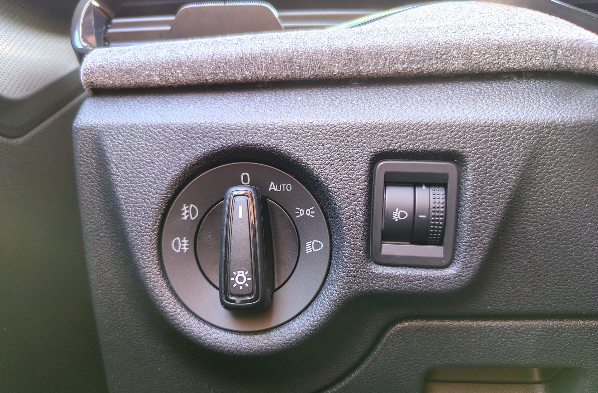 Škoda Kamiq 1.0 TSI Selection DSG - foto 10