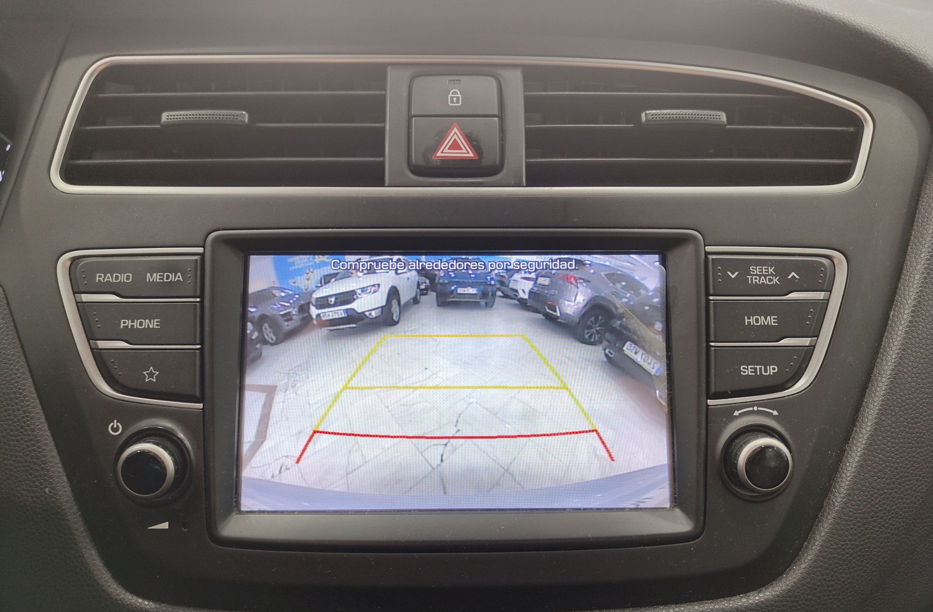 Hyundai i20 1.2 MPI Essence - foto 7