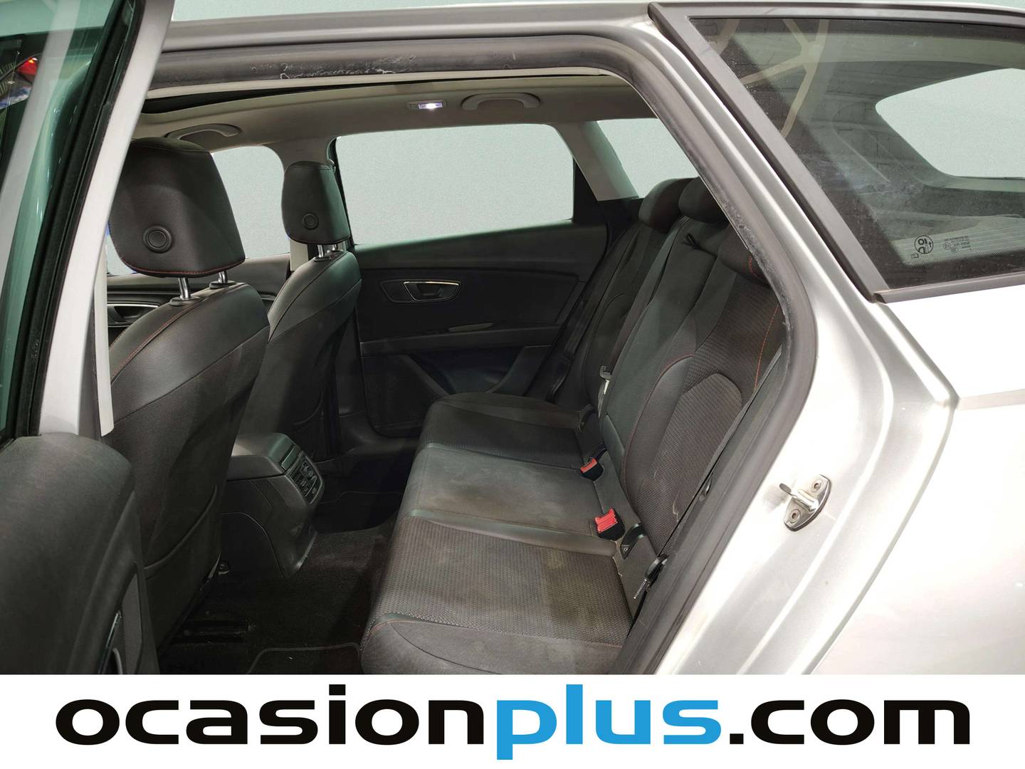 Foto asientos traseros Seat León SEAT León ST 2.0 TDI S&S FR DSG (150 CV)