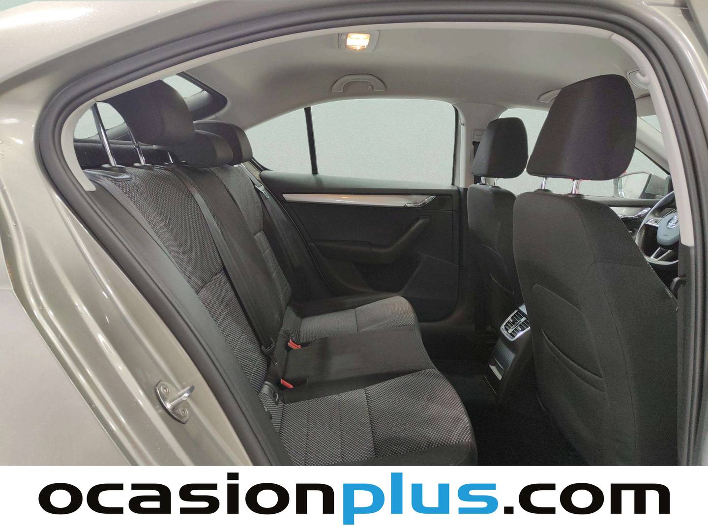 Skoda Octavia Skoda Octavia 1.2 TSI 105cv Ambition DSG automático