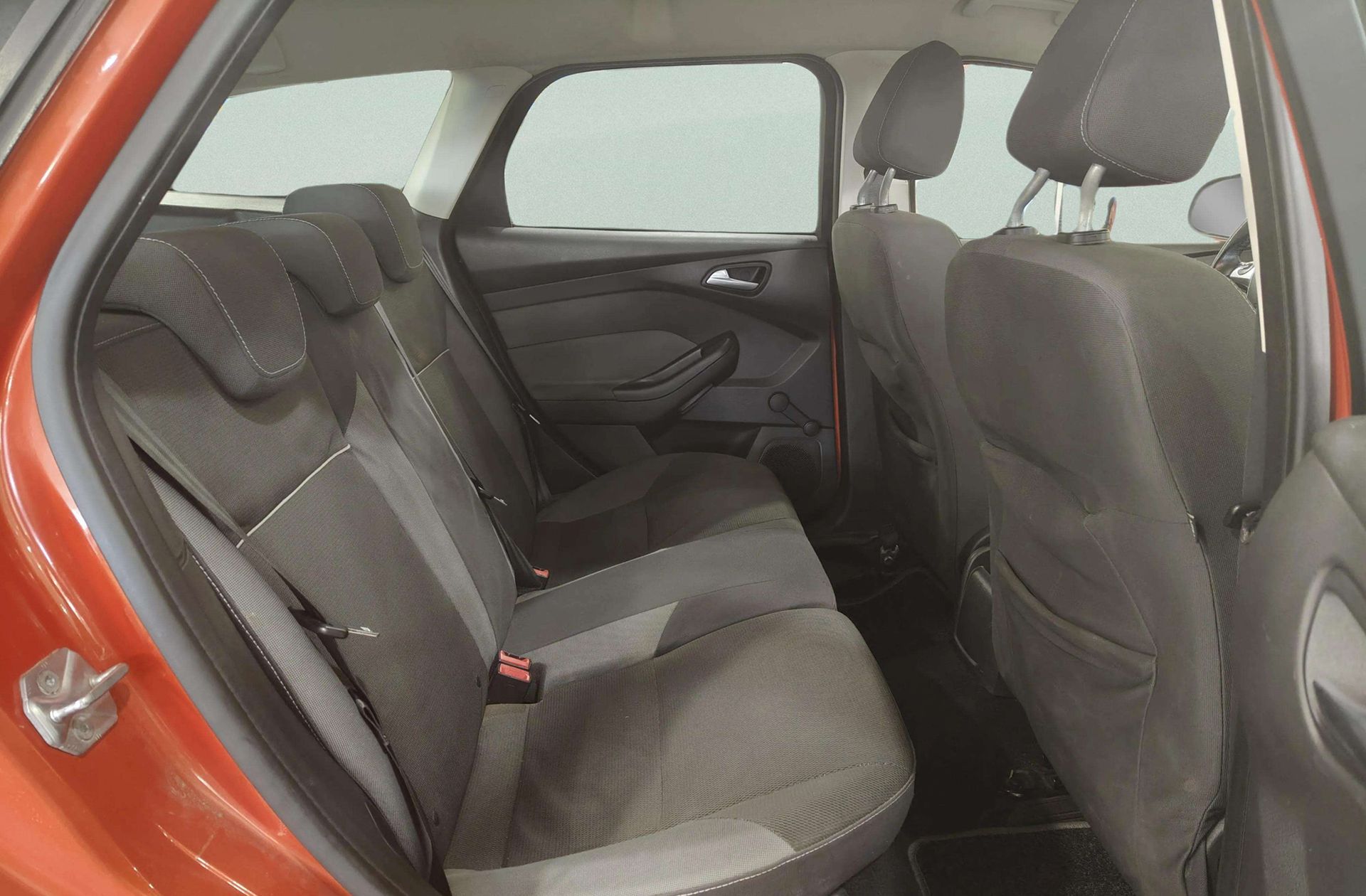 Ford Focus Sportbreak 1.6 TI-VCT Trend - foto 13