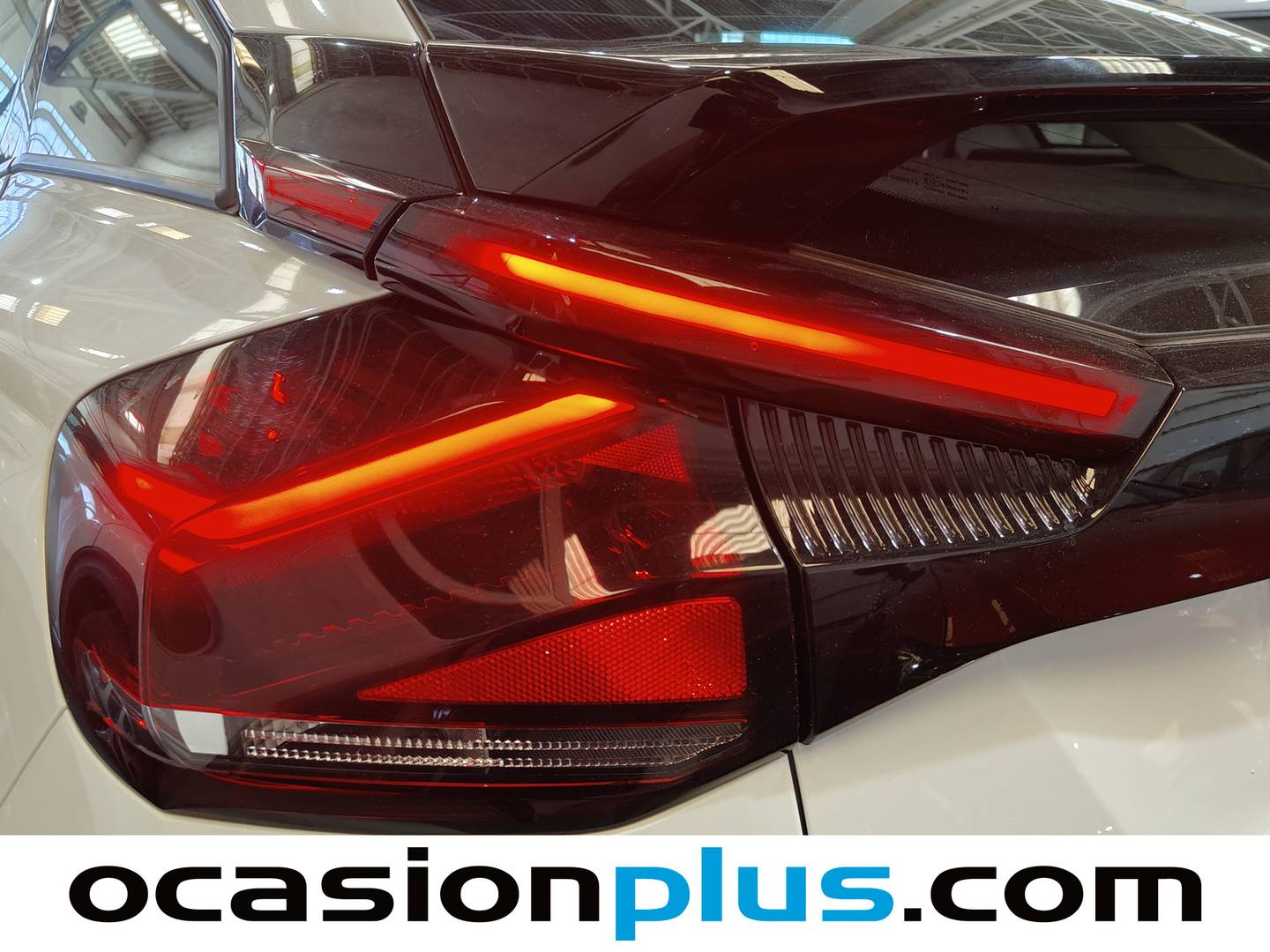 Paquetes del Citroën C4 Citroën C4 BlueHDi 130 S&S Business Edition EAT8 (131 CV)