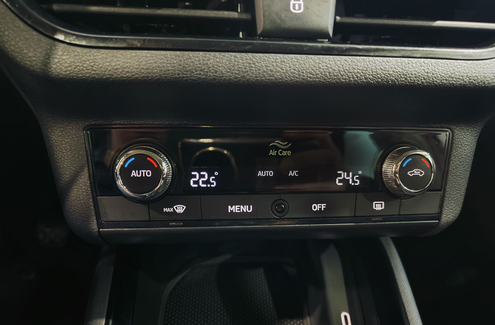 Škoda Kamiq 1.5 TSI Ambition - foto 32