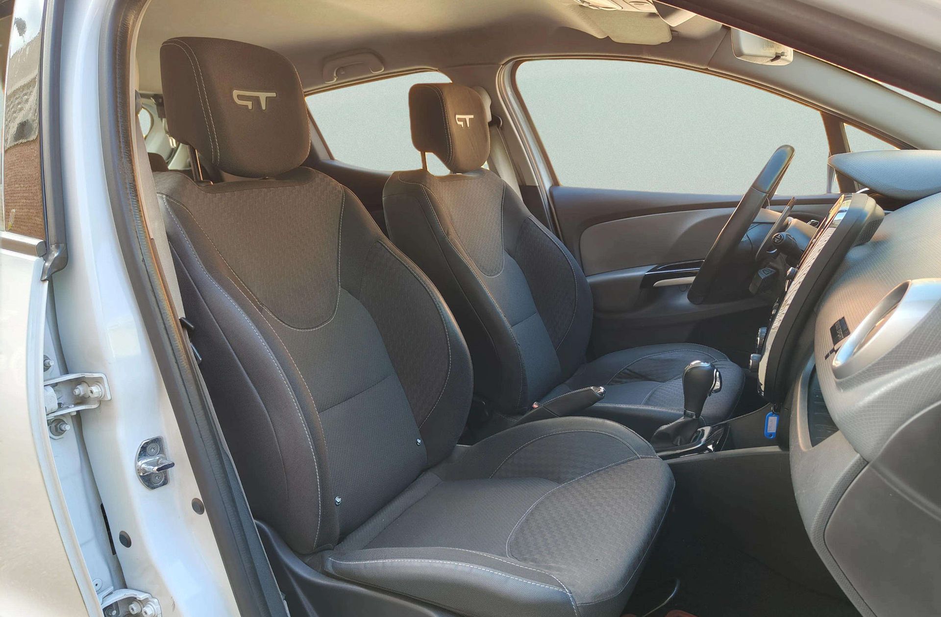 Renault Clio GT TCe EDC - foto 16