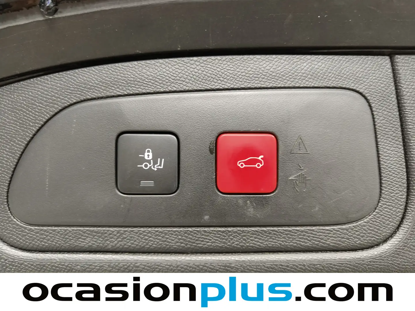 Foto DS DS 7 Crossback DS DS7 Crossback E-Tense 300 Ligne Noire 4WD Auto (300 CV)