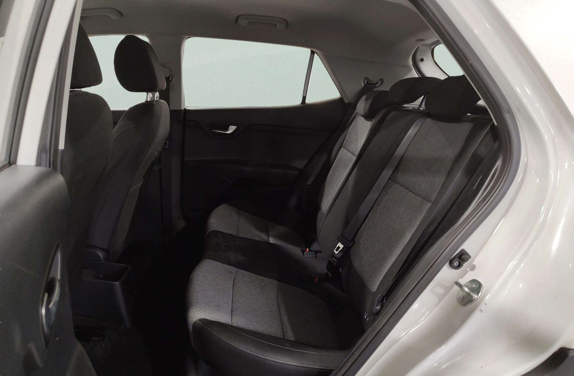Kia Stonic 1.0 T-GDi Drive - foto 11