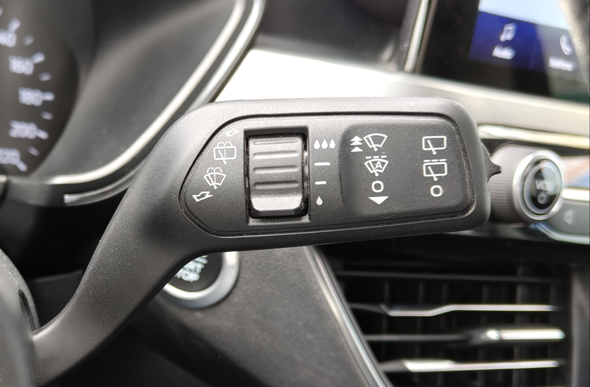 Ford Kuga 1.5 EcoBoost Titanium 4x2 - foto 25