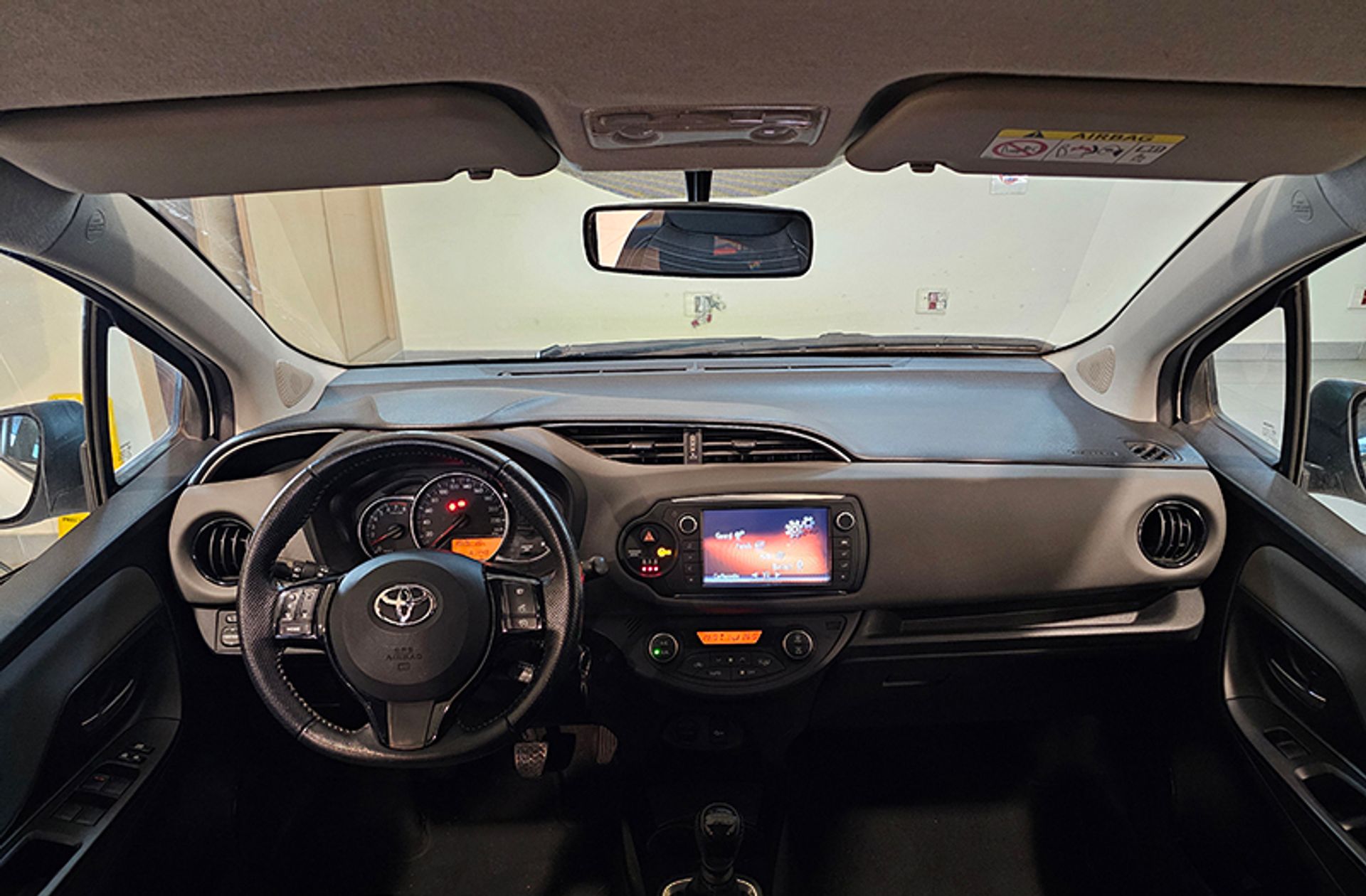 Toyota Yaris 1.3 100 Feel - foto 6