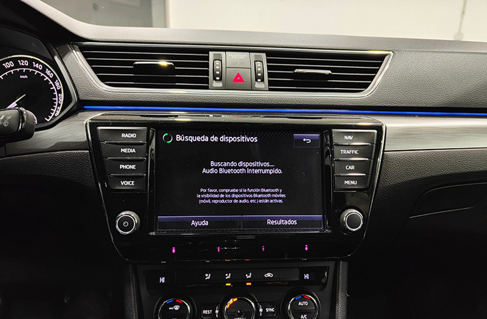 Škoda Superb 1.4 TSI Style DSG - foto 34