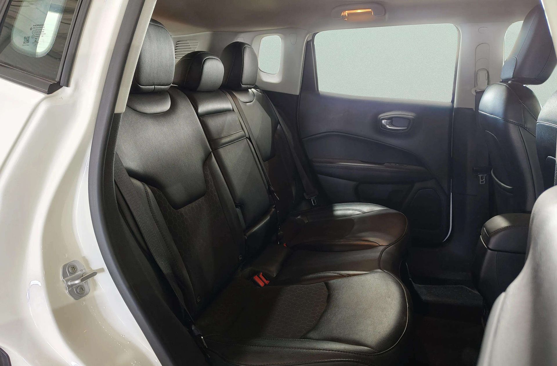 Jeep Compass 1.4 MultiAir Night Eagle 4x2 - foto 17