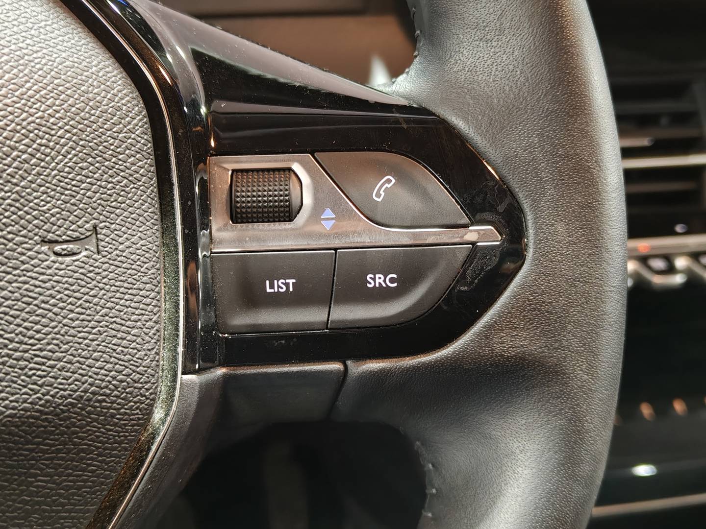 Foto Peugeot 208 Peugeot 208 PureTech 100 Allure (100 CV)