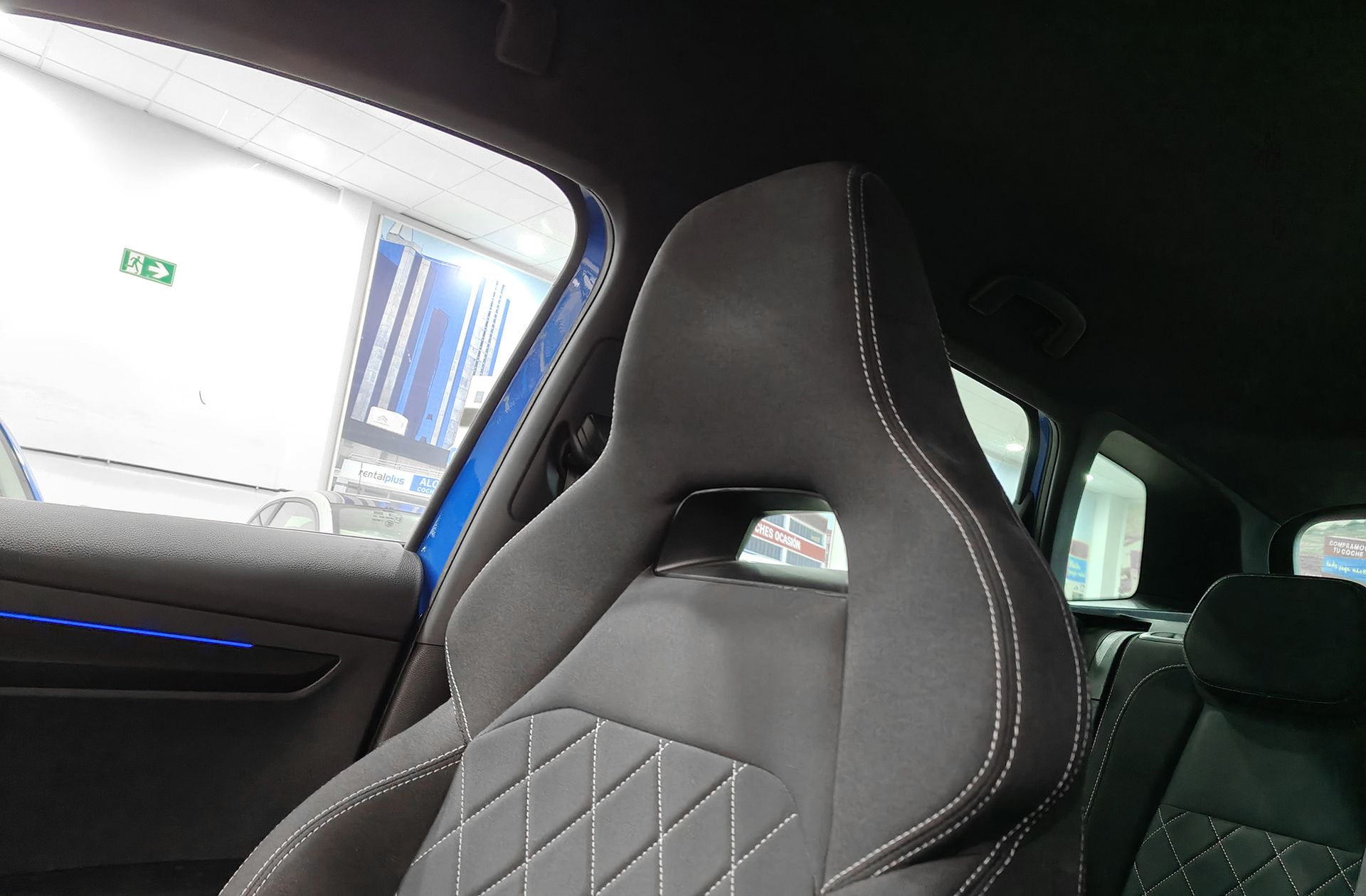Škoda Karoq 1.5 TSI ACT Sportline DSG - foto 10