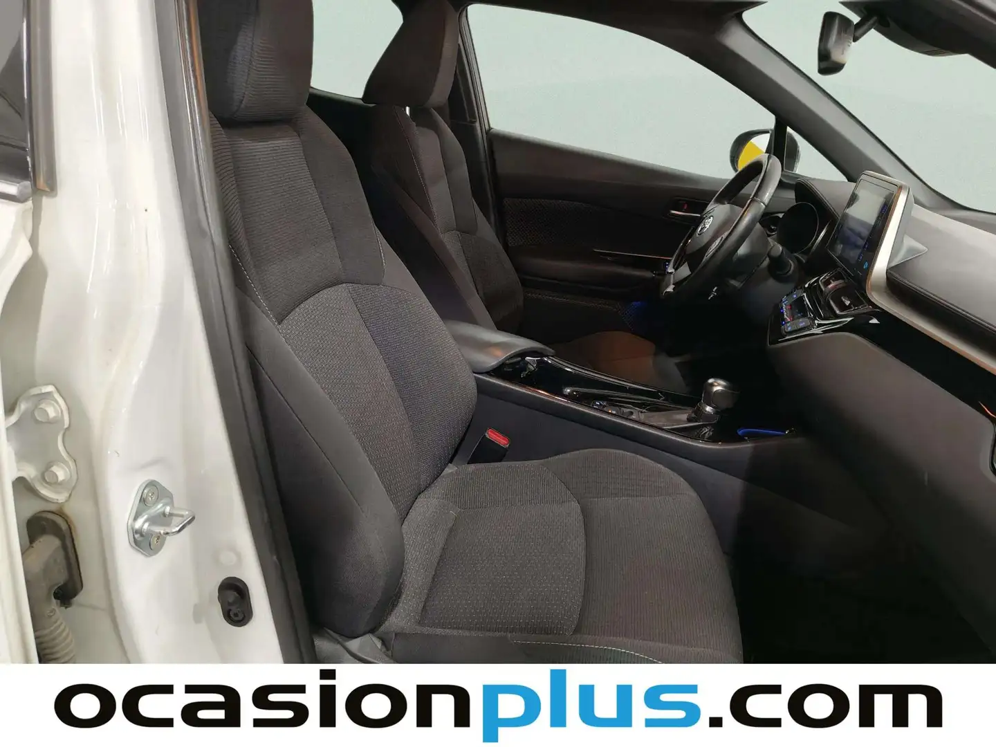 Foto Toyota C-HR Toyota C-HR 1.8 125H Advance (122 CV)