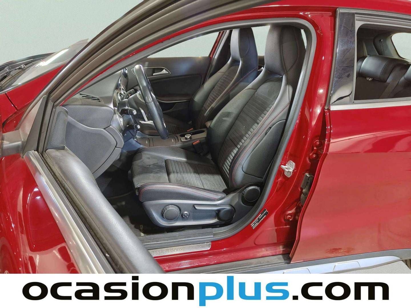 Foto Mercedes GLA Mercedes-Benz GLA GLA 200 d AMG Line (136 CV)