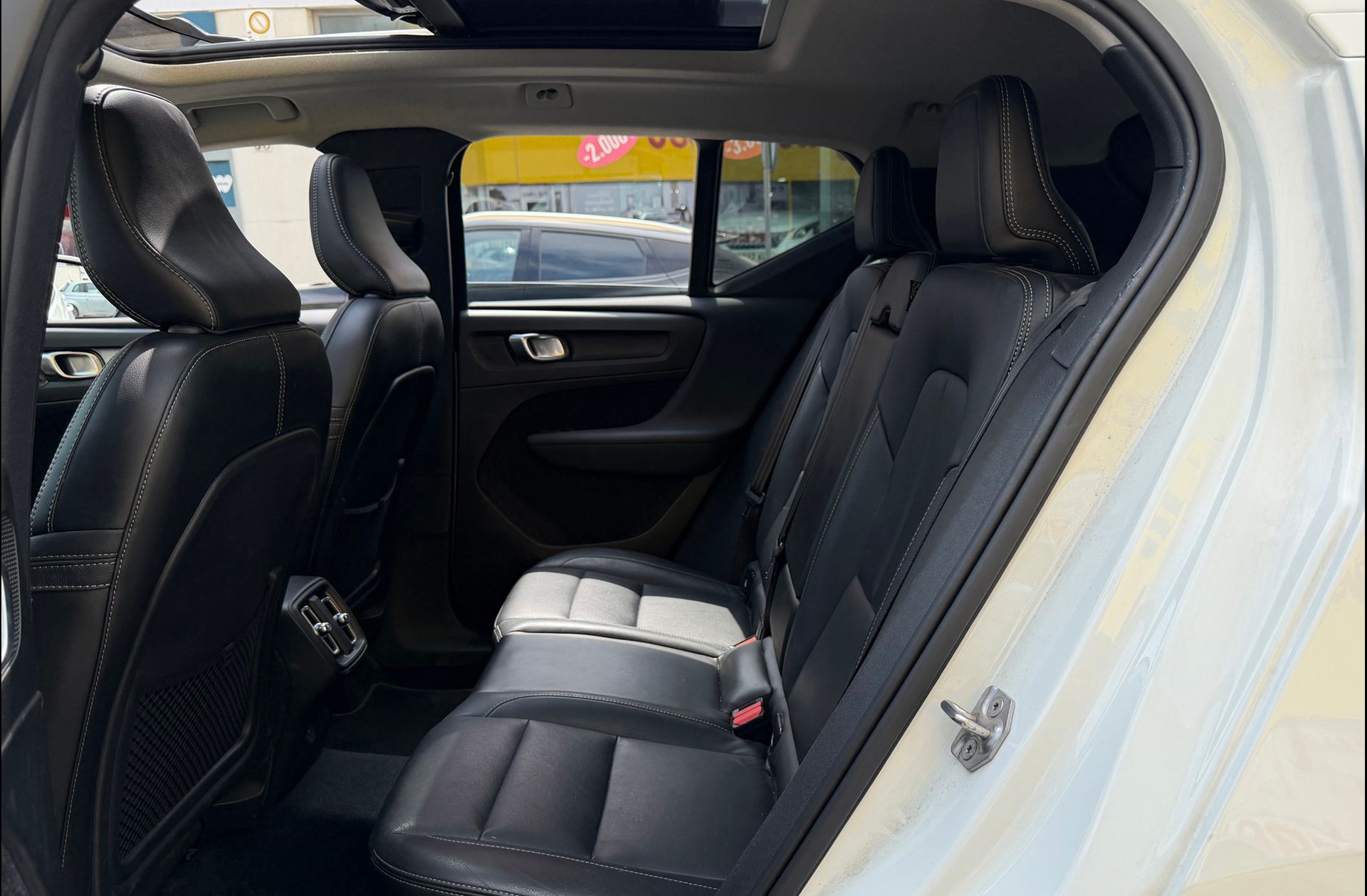 Volvo XC40 D3 Momentum - foto 11