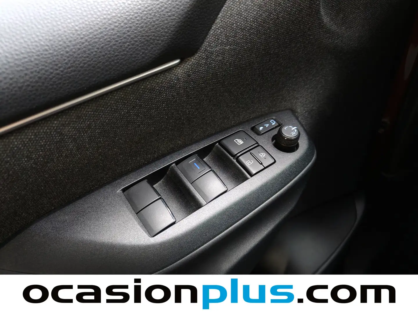 Foto Toyota Yaris Toyota Yaris 120H Business Plus (116 CV)