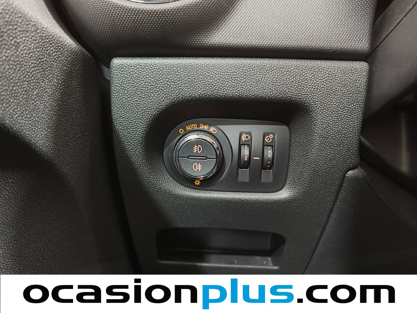 Extras y acabados del Opel Corsa Opel Corsa 1.4 111 Years (100 CV)