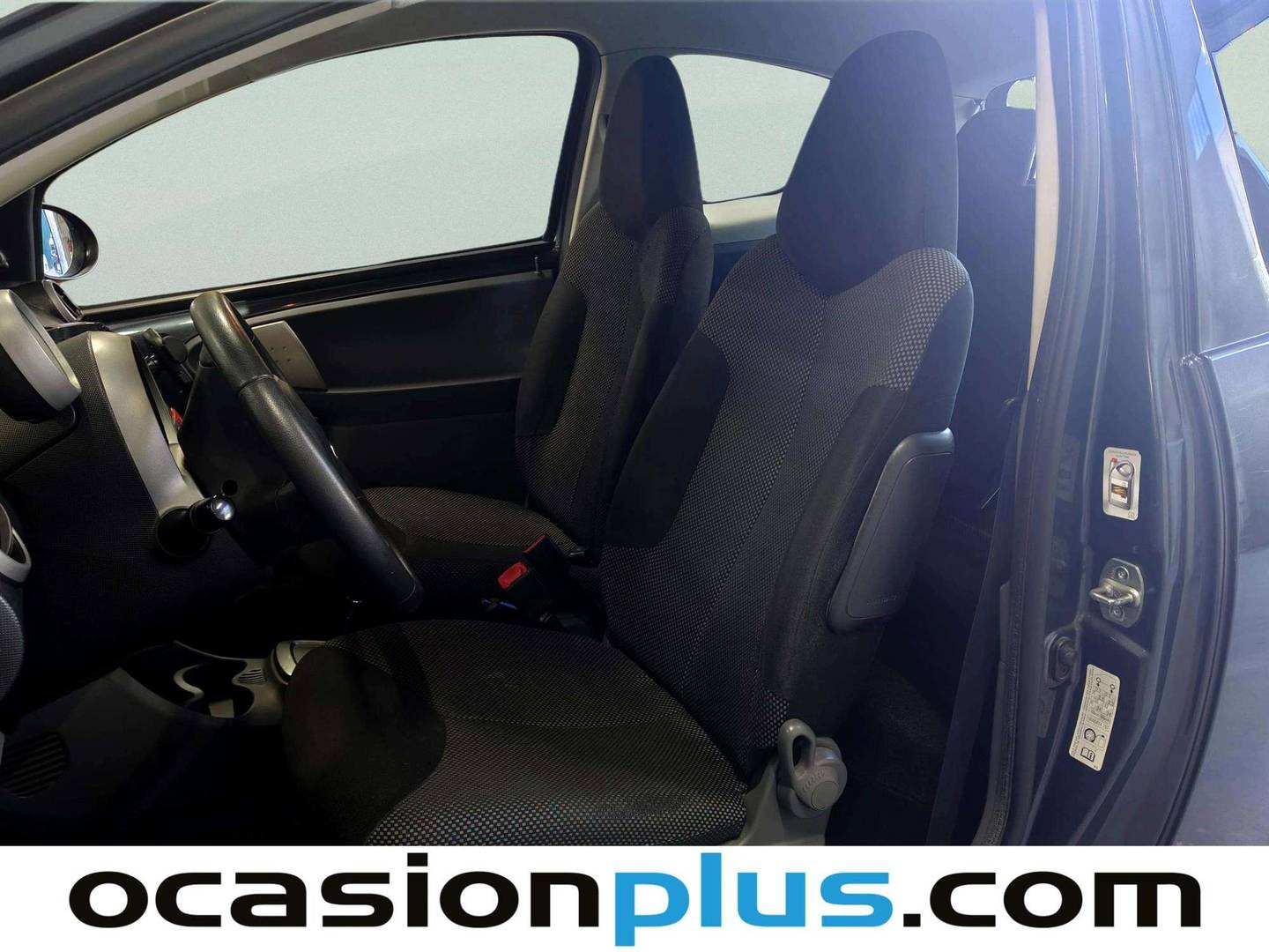 Foto asientos delanteros Toyota Aygo Toyota Aygo 1.0 VVT-i Live (68 CV)