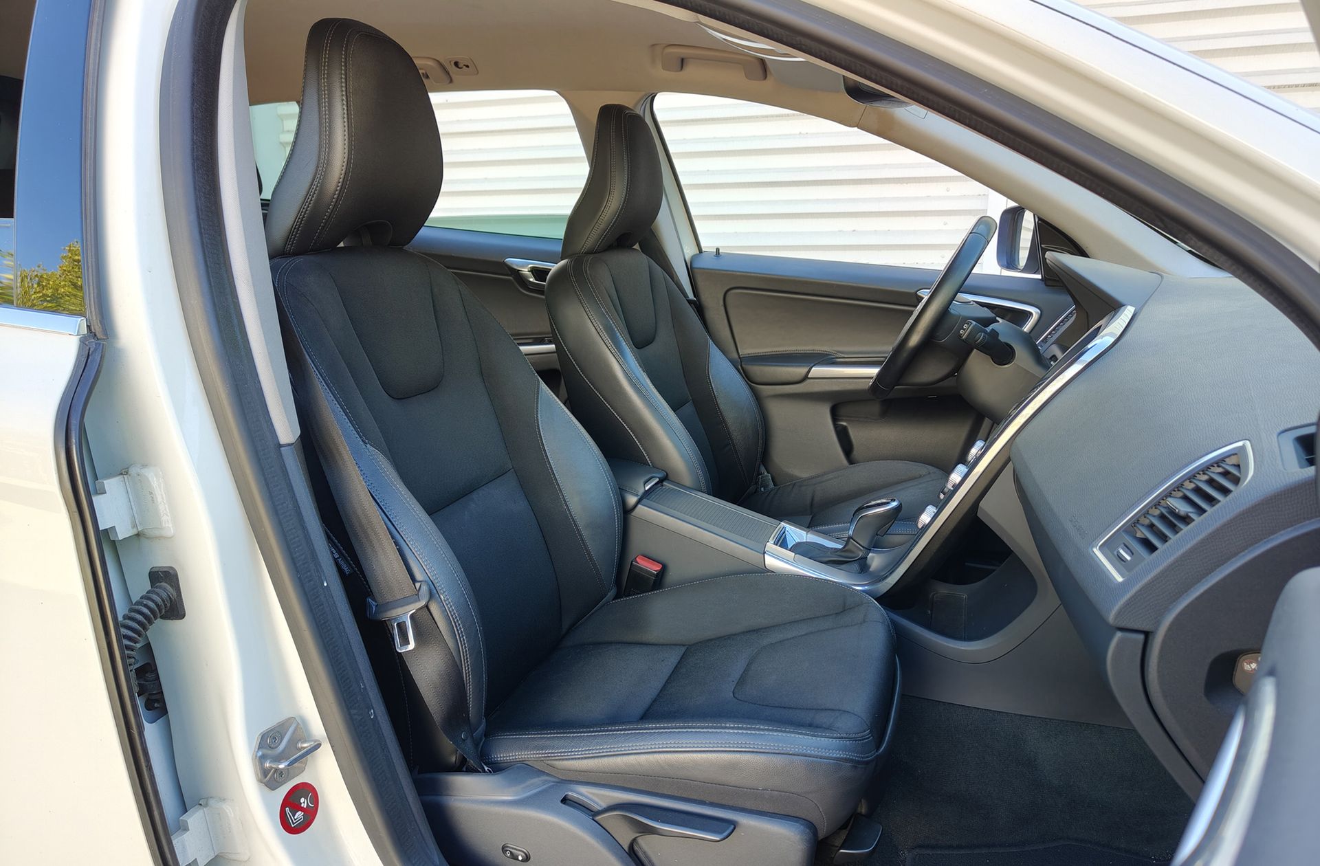 Volvo XC60 D3 Momentum - foto 17