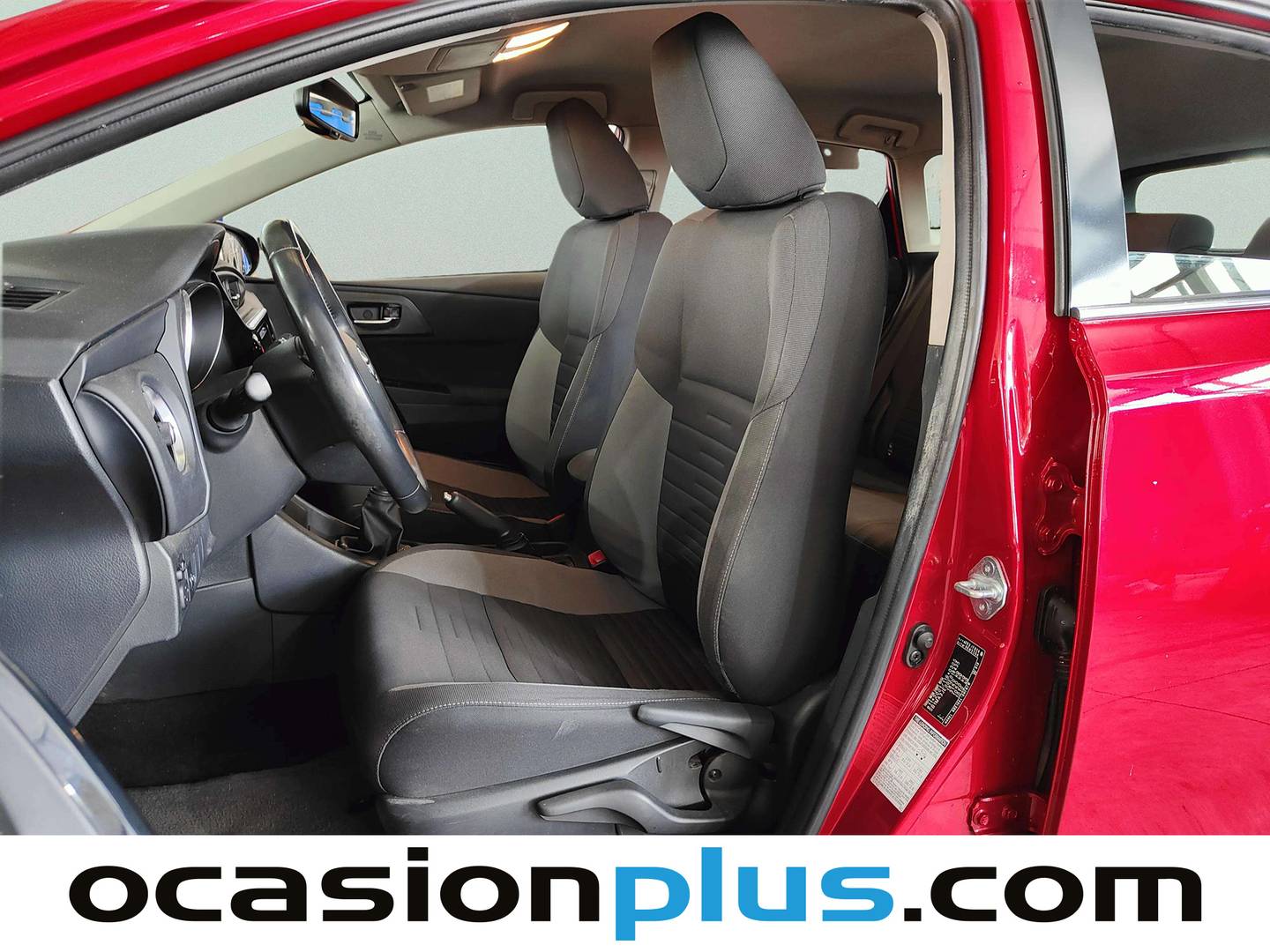 Foto asientos delanteros Toyota Auris Toyota Auris 120T Active (116 CV)