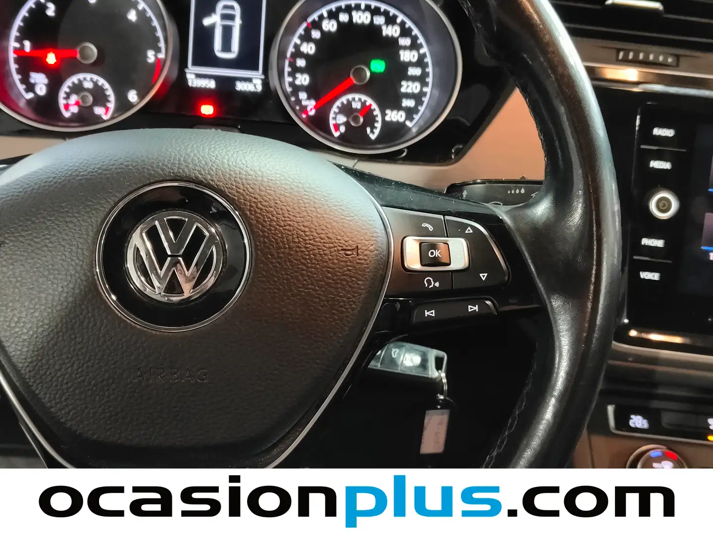 Foto Volkswagen Touran Volkswagen Touran Business 1.6 TDI (115 CV) DSG 7 Plazas