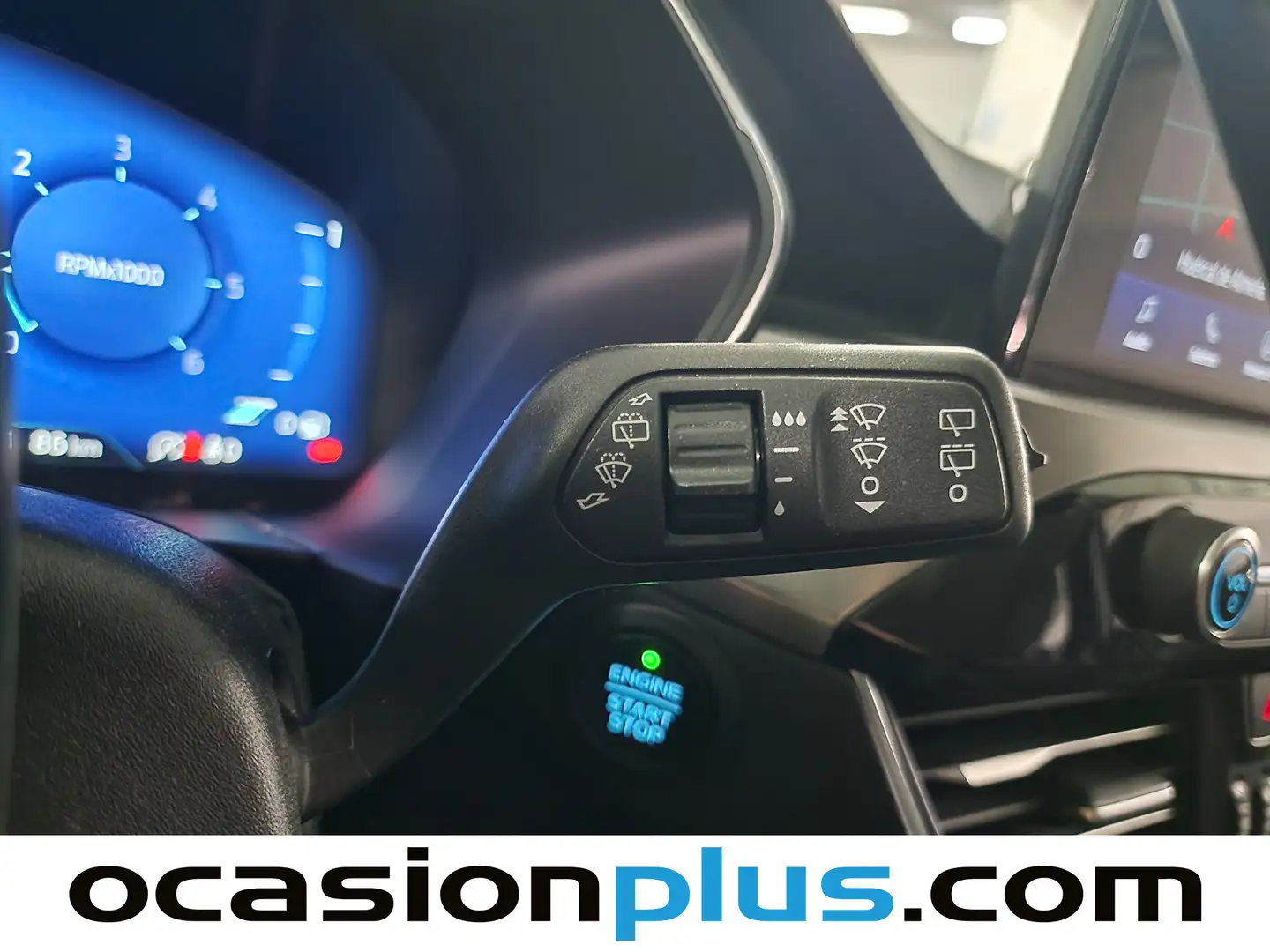 Foto Ford Kuga Ford Kuga 1.5 EcoBlue Titanium (120 CV)