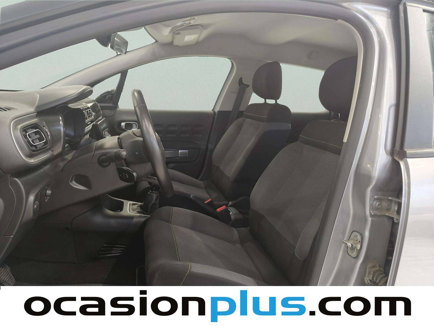 Foto asientos delanteros Citroën C3 Citroën C3 PureTech 83 Feel Pack (83 CV)