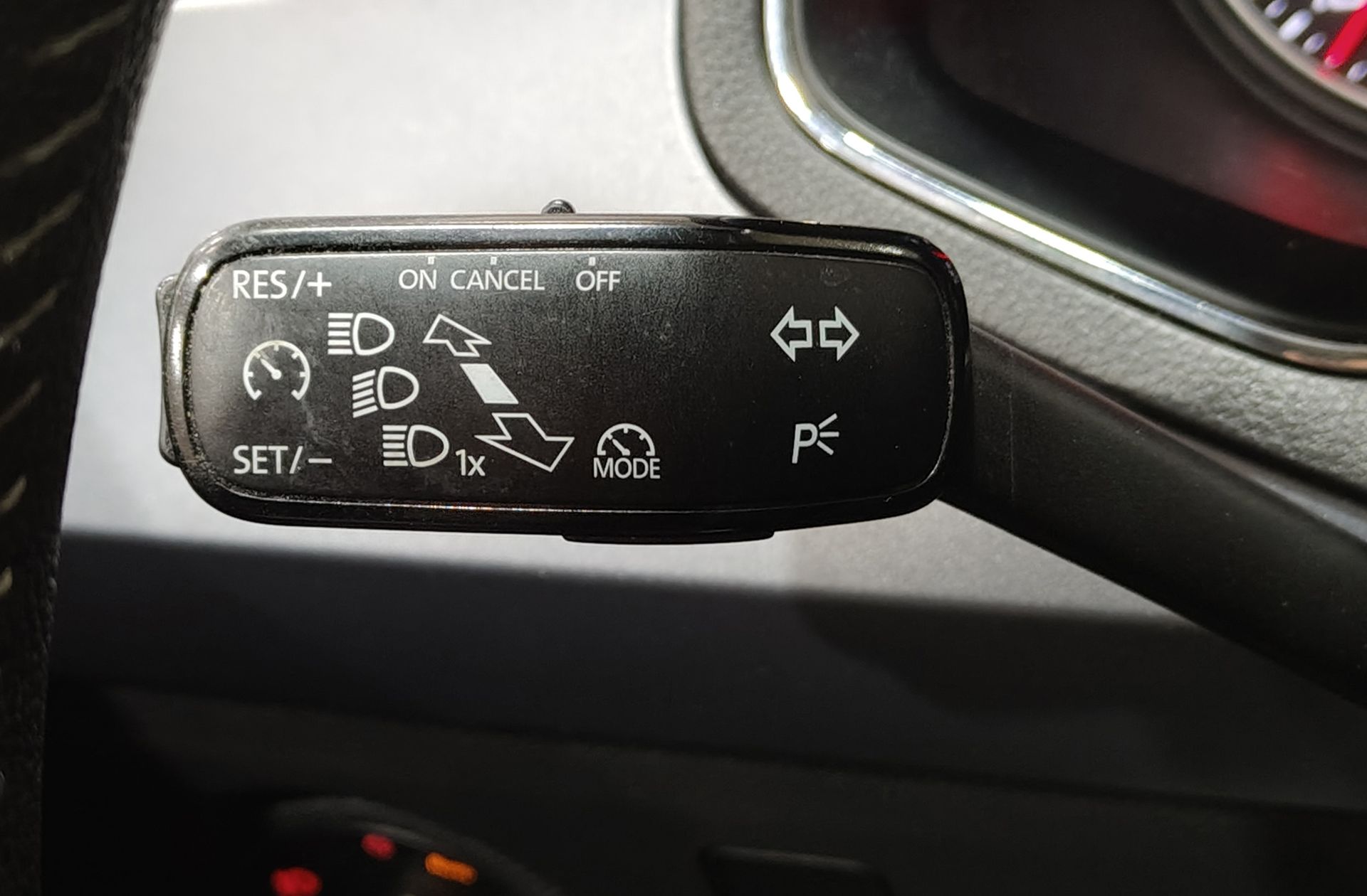 SEAT Arona 1.6 TDI Ecomotive Style - foto 24