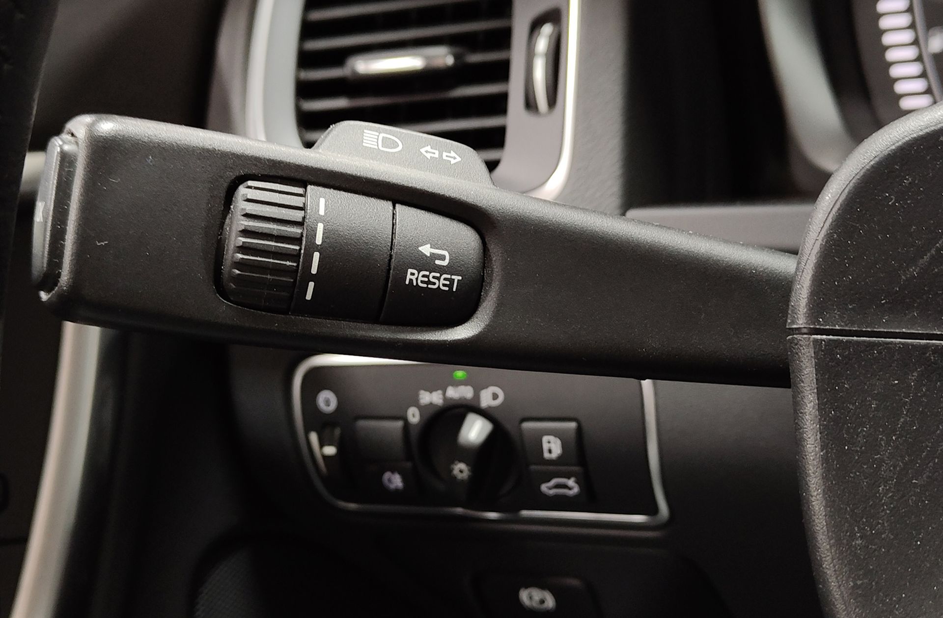 Volvo V60 D3 Kinetic - foto 25
