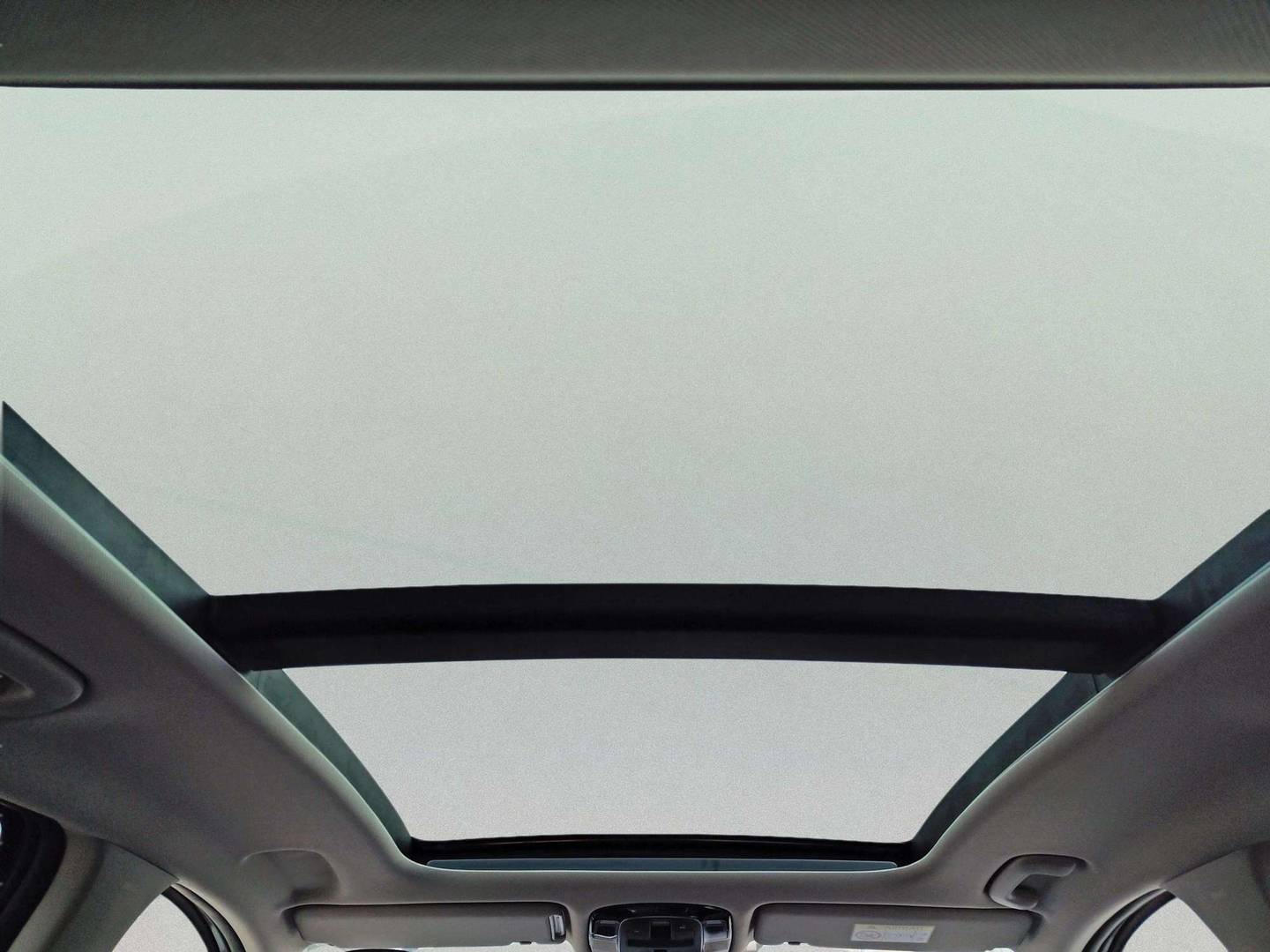 Extras y acabados del Hyundai Tucson Hyundai Tucson 1.6 TGDI HEV Tecno Sky Auto (215 CV)