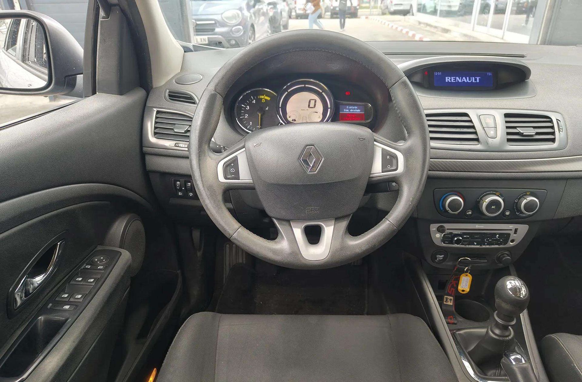 Renault Mégane Sport Tourer dCi 110 Expression - foto 21