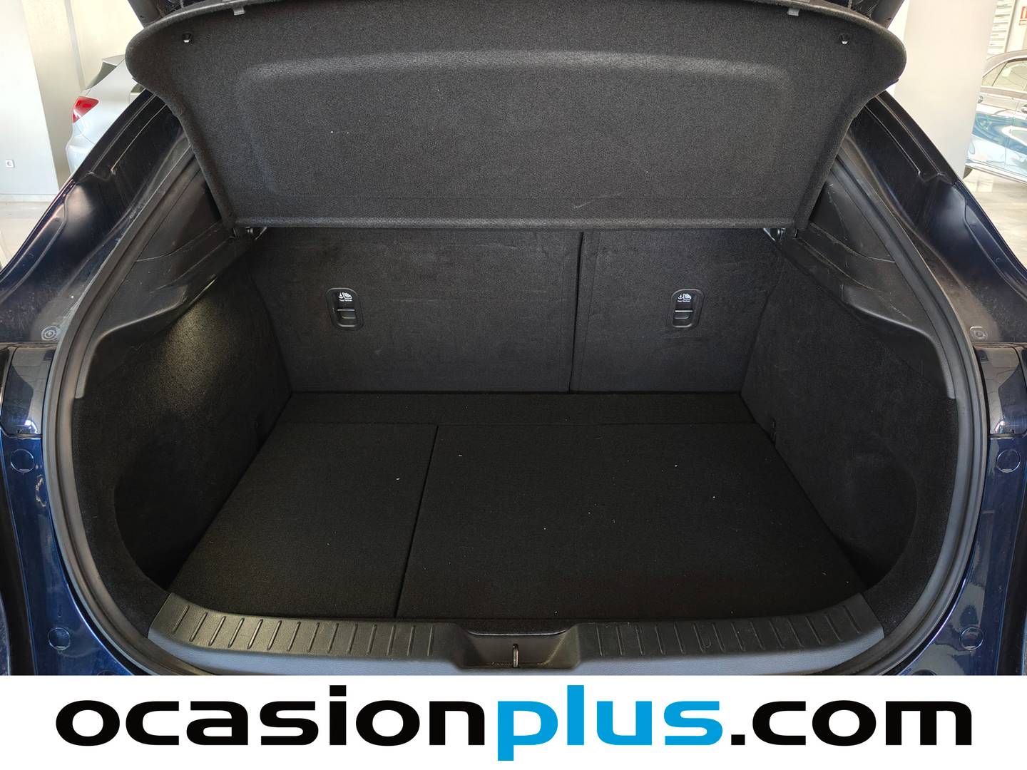 Foto Mazda CX-30 Mazda CX-30 2.0 e-Skyactiv-X Zenith AT (186 CV) siete plazas