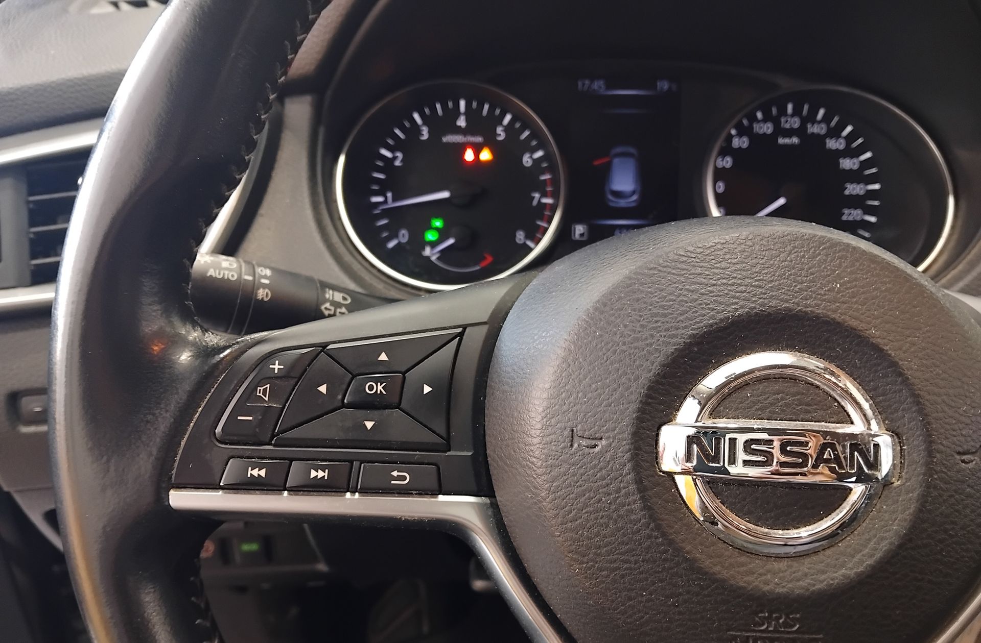 Nissan Qashqai DIG-T 115 Acenta 4x2 XTronic - foto 21