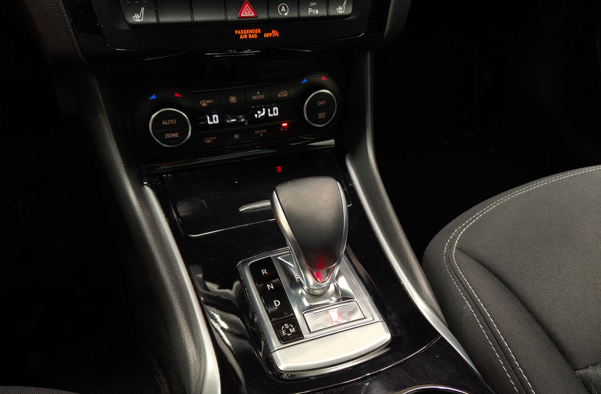 Infiniti QX30 2.2D Premium AWD 7DCT - foto 5