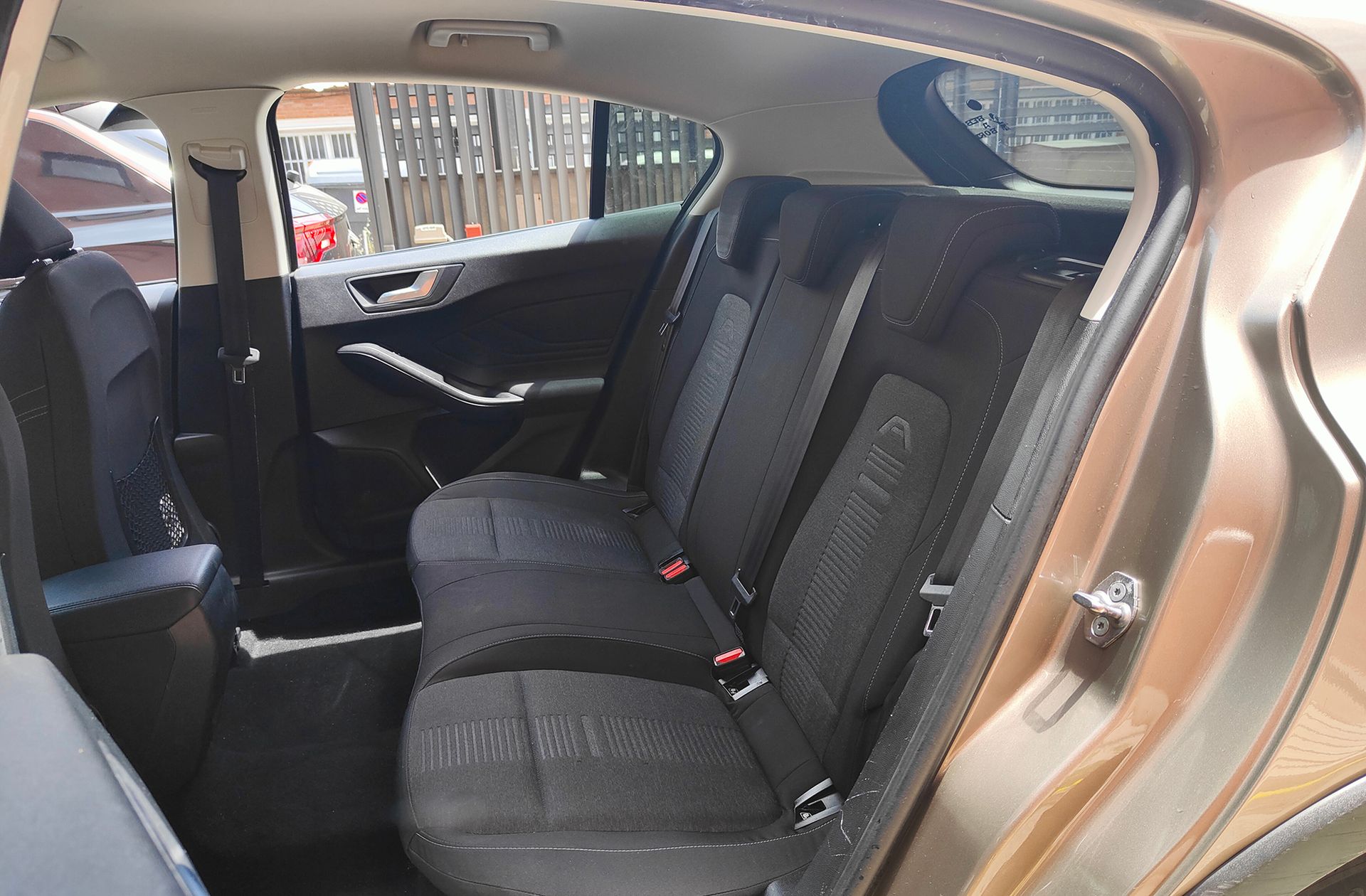 Ford Focus 1.0 EcoBoost Active - foto 12