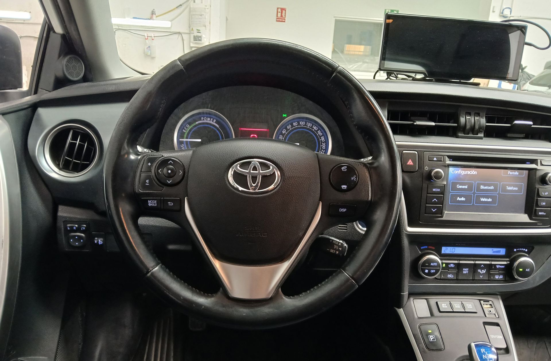Toyota Auris 1.8 Hybrid Active - foto 18