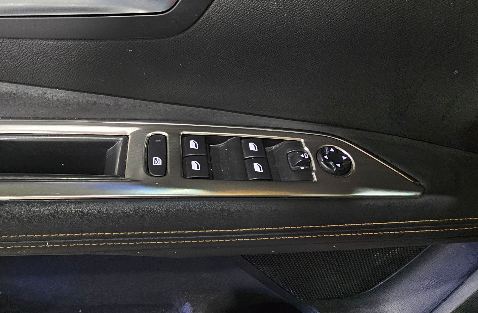 Peugeot 3008 PureTech 130 GT Line - foto 38