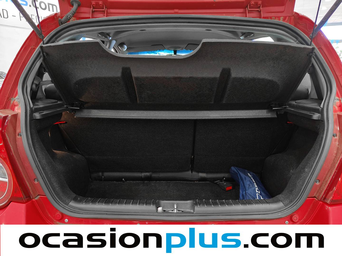 Fotos maletero Chevrolet Aveo Chevrolet Aveo 1.2 16v LS (84 CV)