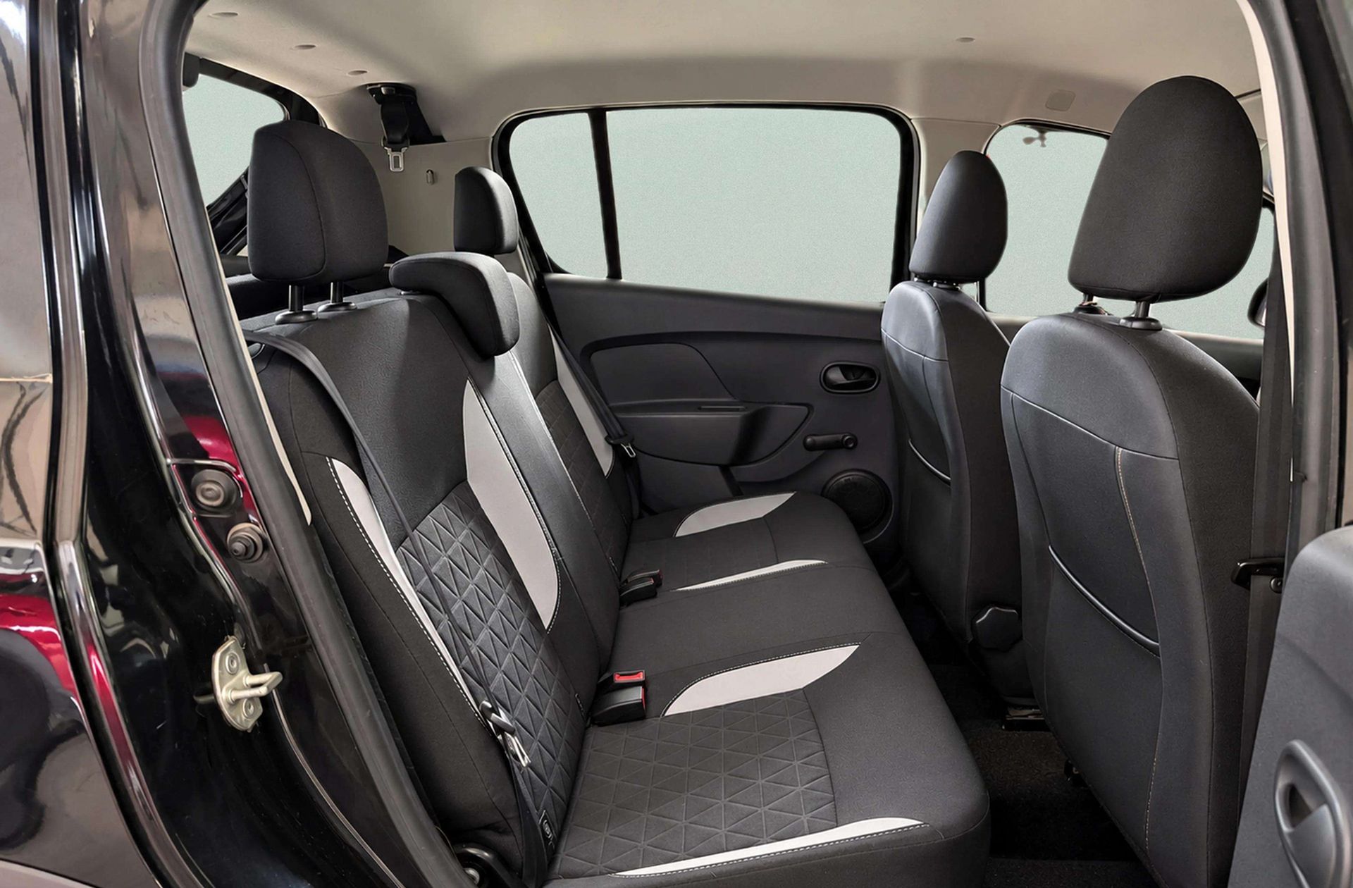 Dacia Sandero dCi 90 Stepway - foto 13