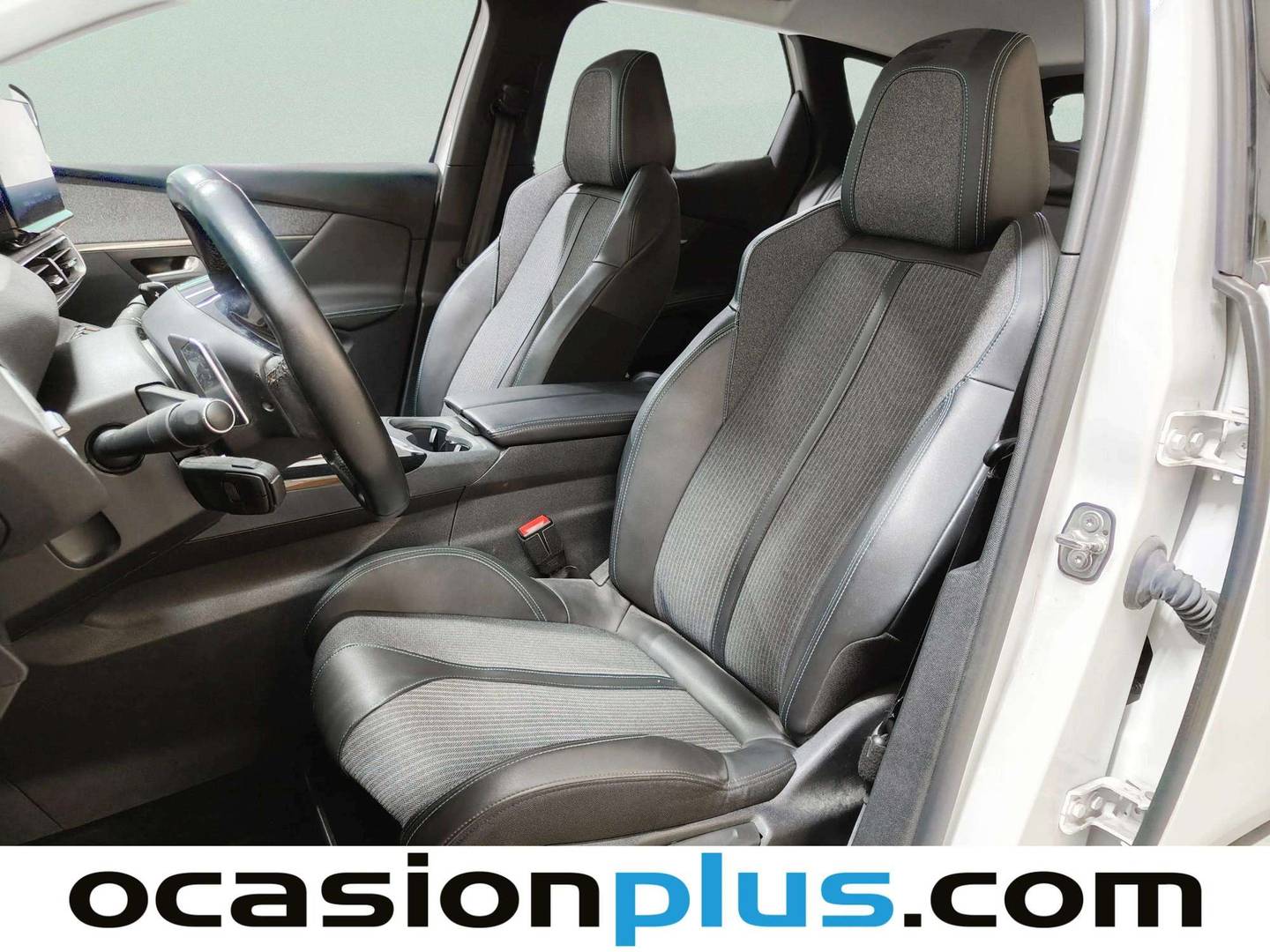 Foto asientos delanteros Peugeot 3008 Hybrid Peugeot 3008 Hybrid 225 Allure Pack e-EAT8 (225 CV)