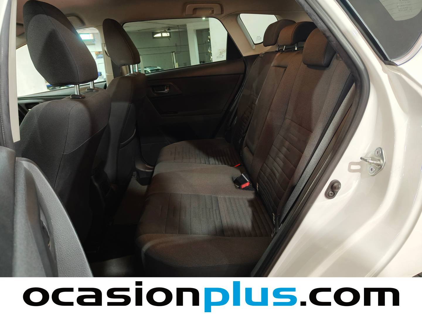 Foto asientos traseros Toyota Auris Toyota Auris 120T Active (116 CV)