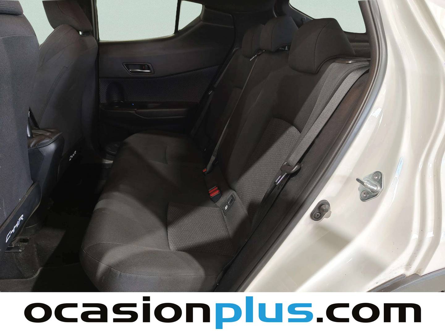 Foto asientos traseros Toyota C-HR Toyota C-HR 1.8 125H Advance (122 CV)