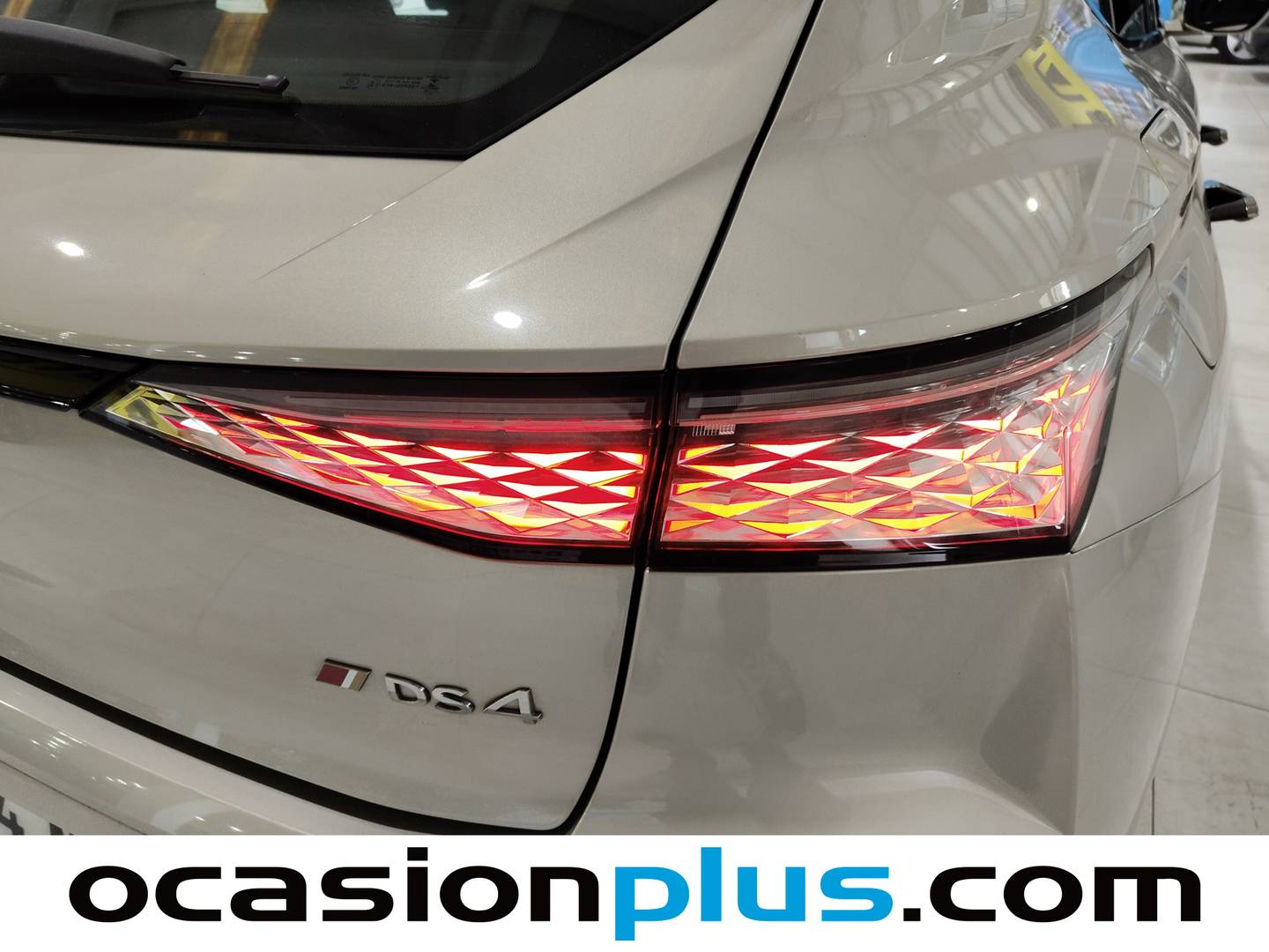 Foto DS DS 4 DS DS4 E-Tense 225 Performance Line (225 CV)