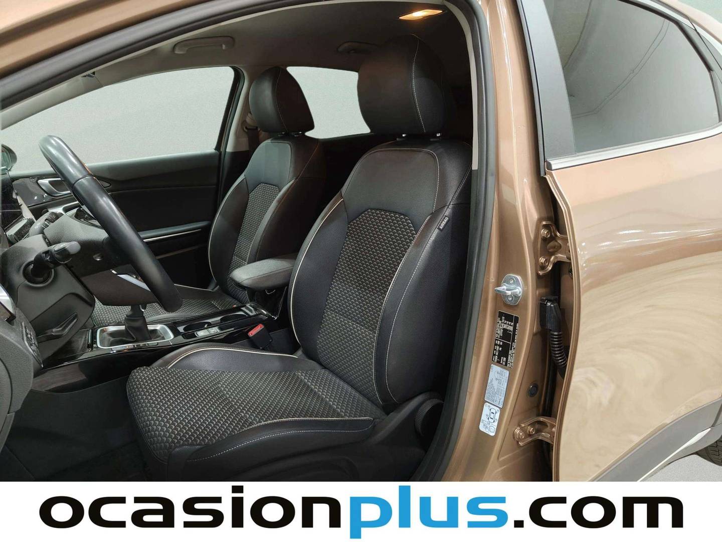 Foto asientos delanteros KIA XCeed KIA XCeed 1.5 MHEV iMT Tech (160 CV)