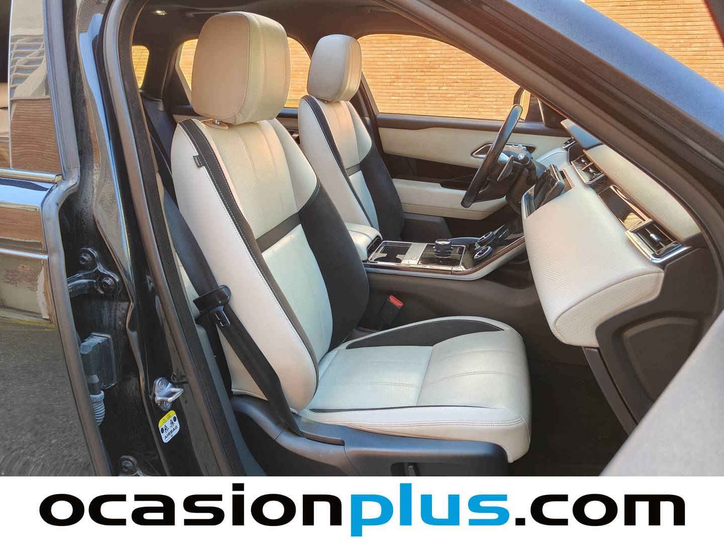 Foto Land Rover Range Rover Velar Land Rover Range Rover Velar D300 R-Dynamic 4WD Auto (300 CV)