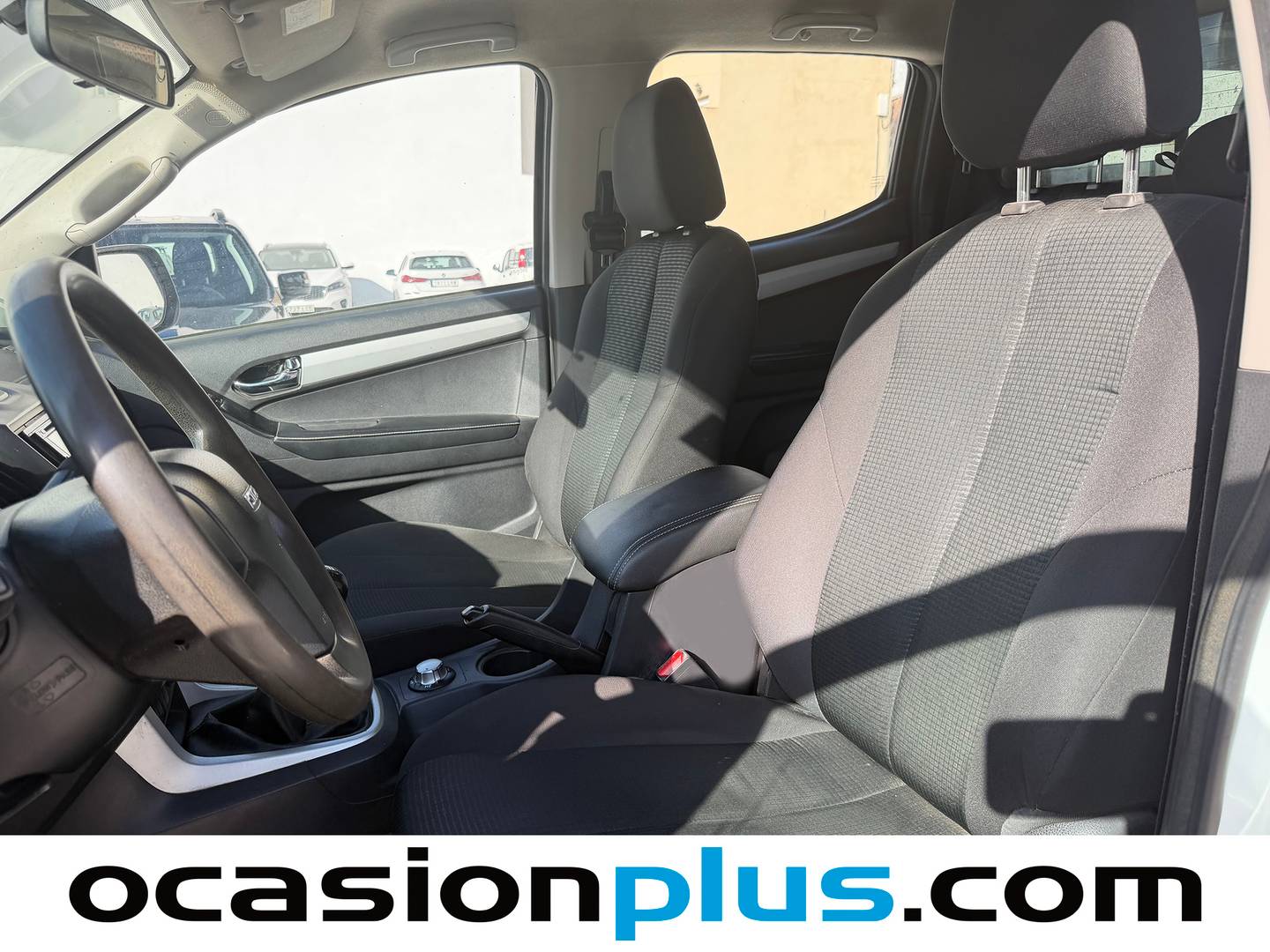 Foto asientos delanteros Isuzu D-Max Isuzu D-Max PicKup 1.9 Crew Planet 4x4  (164 CV)