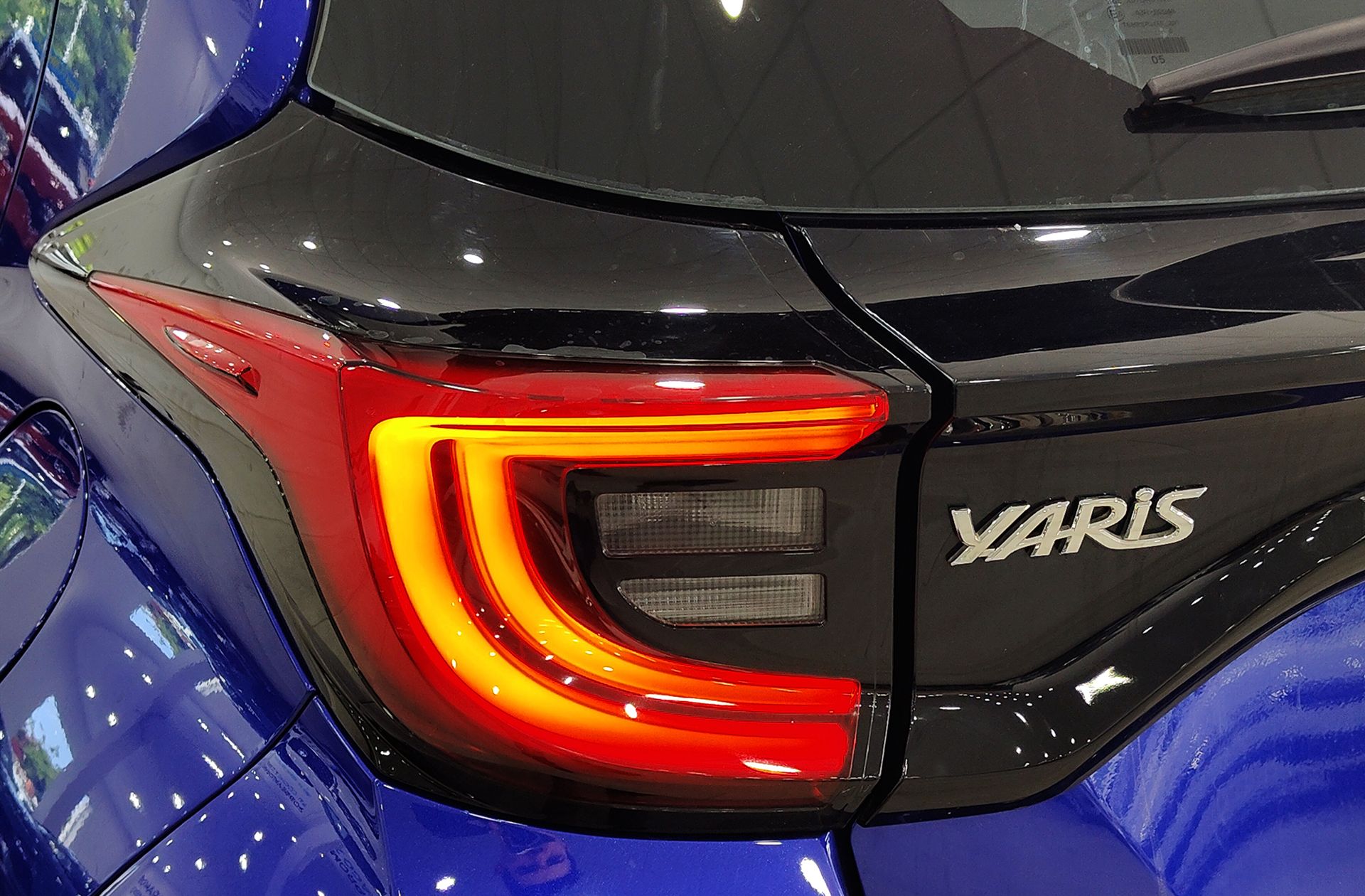 Toyota Yaris 120H Active Plus - foto 16