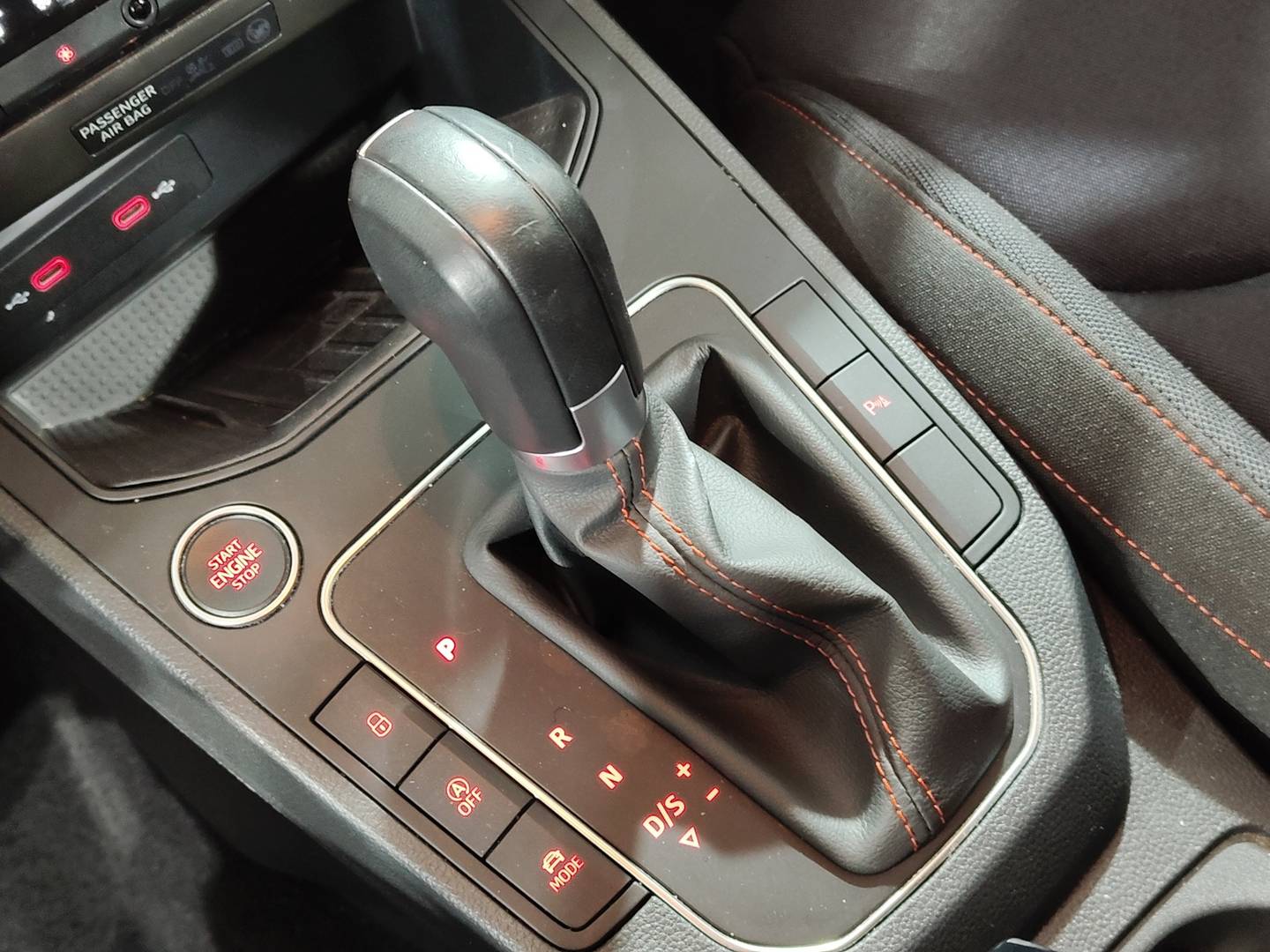 Foto Seat Ibiza SEAT Ibiza 1.0 TSI FR Plus DSG (110 CV)