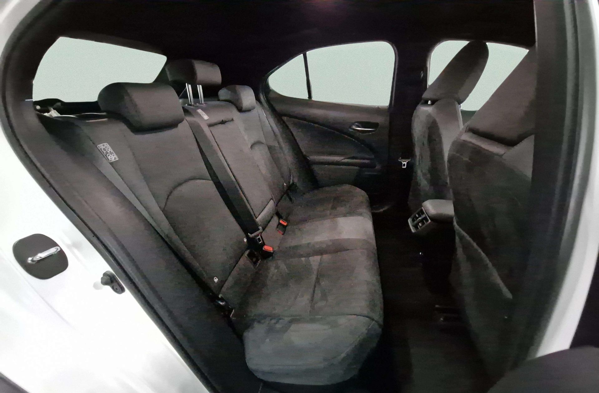 Lexus UX 250h Business 2WD - foto 18