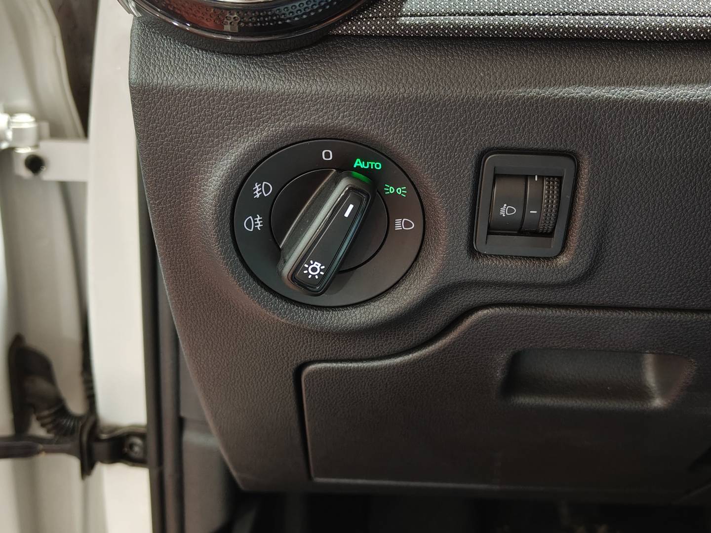 Foto Skoda Fabia Skoda Fabia 1.0 TSI Selection (95 CV)